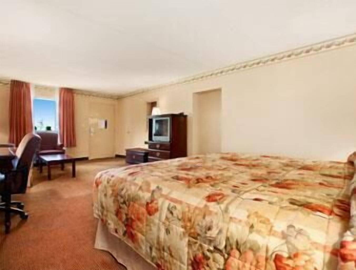מלון Ramada By Wyndham לבנון מראה חיצוני תמונה