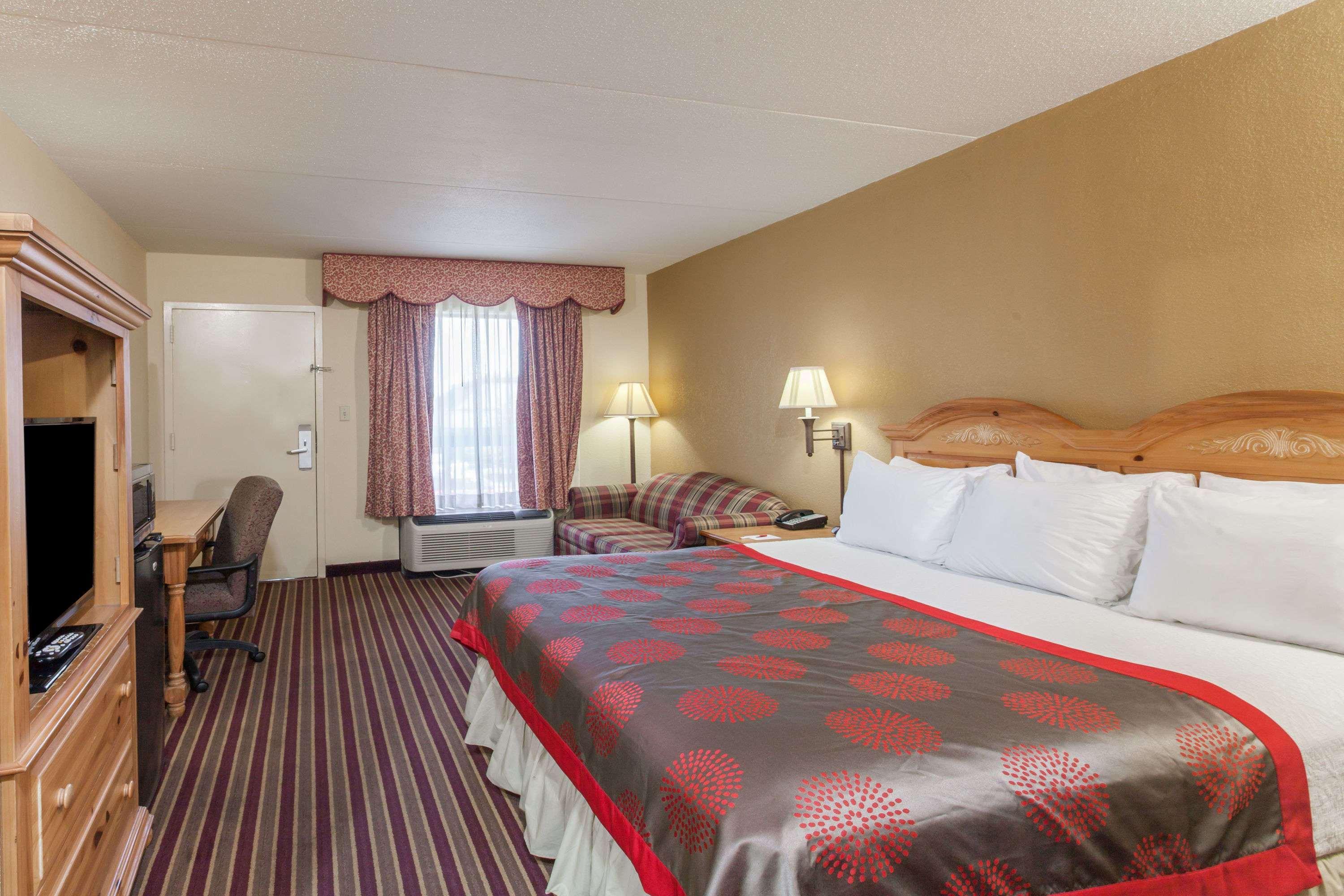 מלון Ramada By Wyndham לבנון מראה חיצוני תמונה